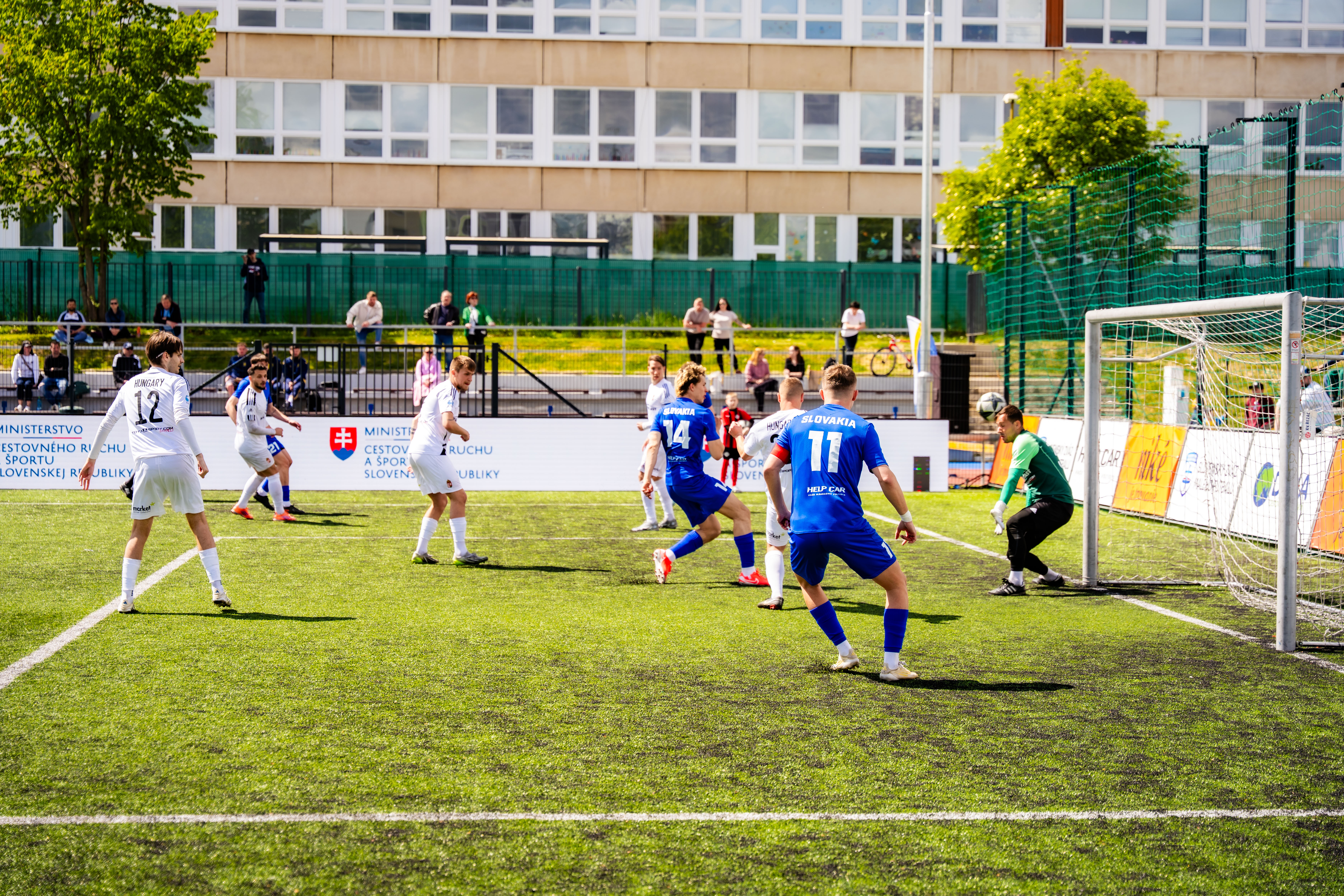 Odovzdavanie cien vytazom Majstrostiev Europy v malom futbale-1